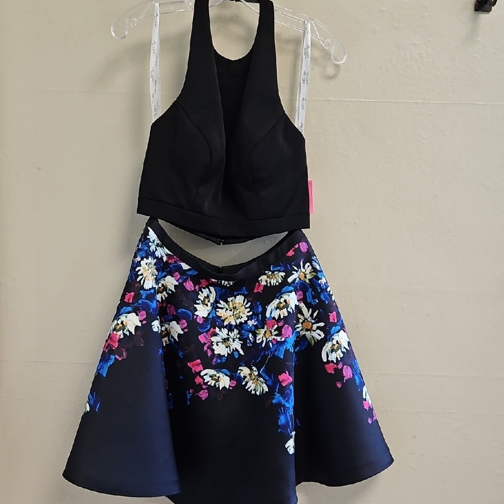 Size 8 short/cocktail homecoming two piece flare skirt dress by Ellie Wilde